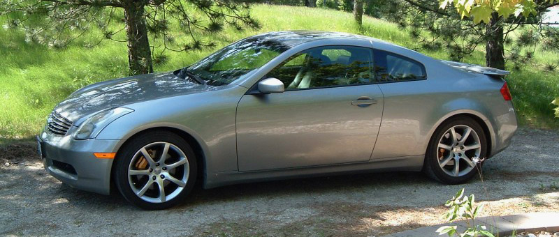 2003 Infiniti G35 Coupe with 6-speed manual and Brembo Brakes